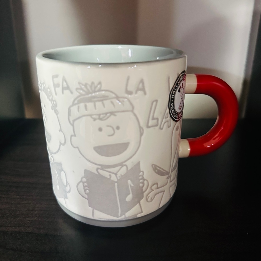 Peanuts Holiday Caroling Mug - Picture 3 of 3